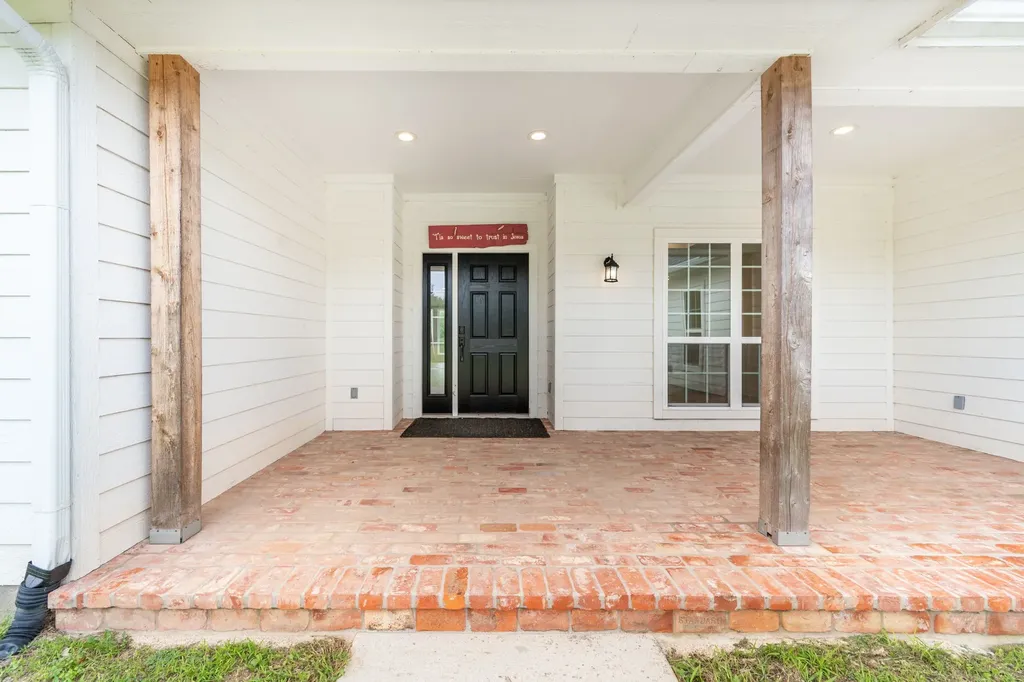 38 Jubilee Farm Road Bells TX 75414
