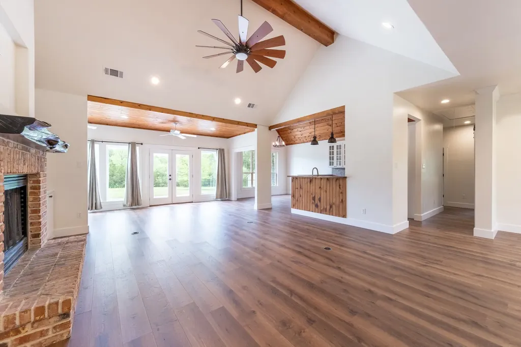 38 Jubilee Farm Road Bells TX 75414