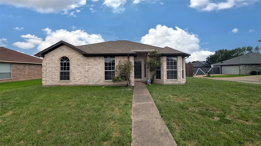 1524 Allen Drive Mesquite TX 75149