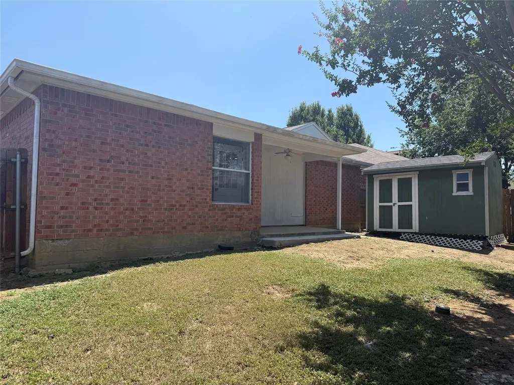 422 Blueberry Hill Lane Mansfield TX 76063