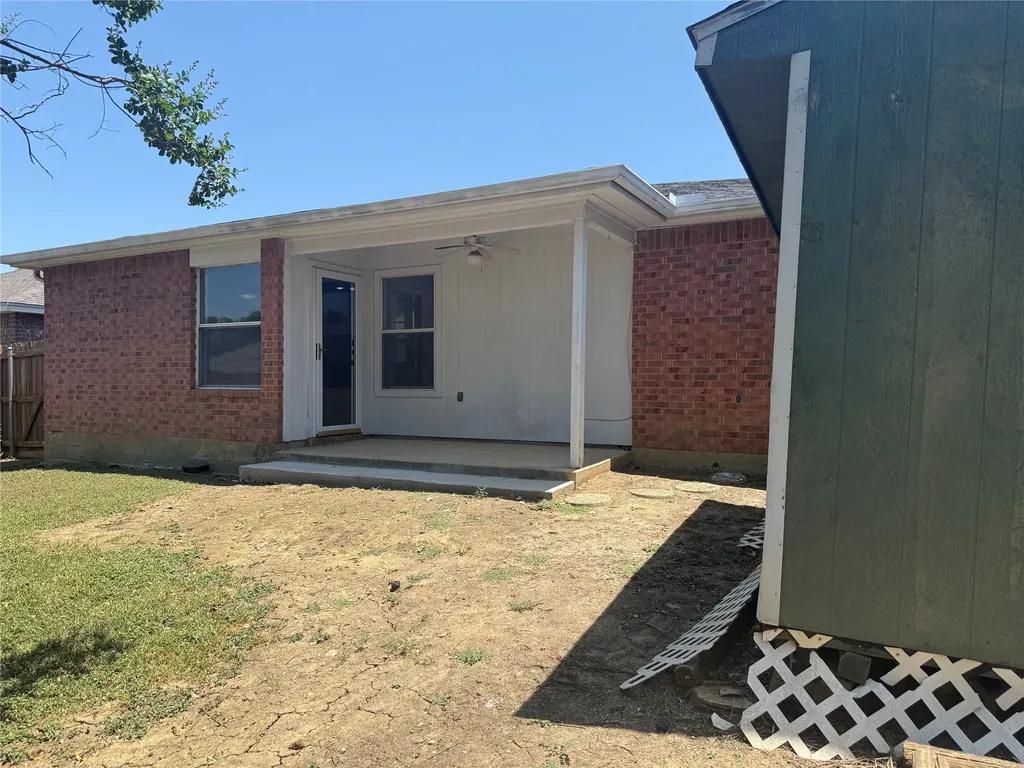 422 Blueberry Hill Lane Mansfield TX 76063