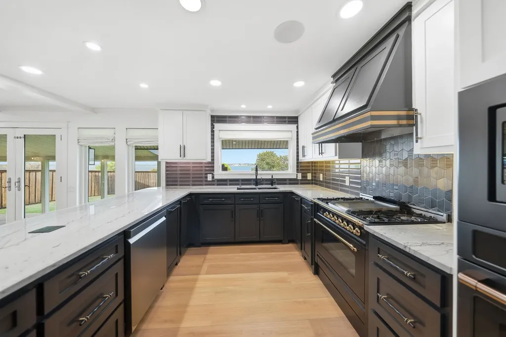 3204 Bouvier Street Rowlett TX 75088