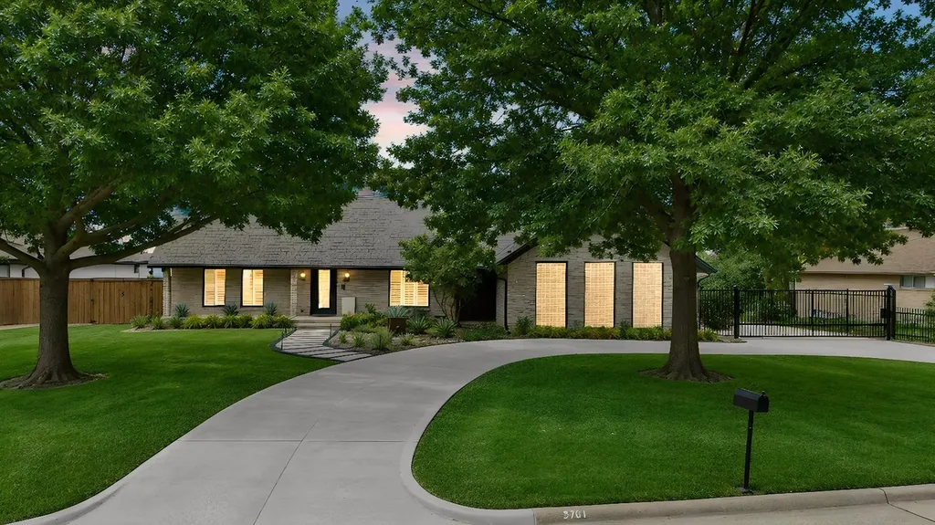 3204 Bouvier Street Rowlett TX 75088