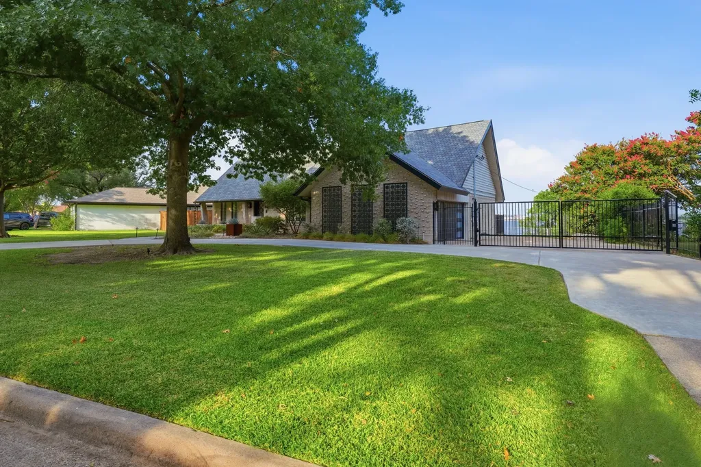 3204 Bouvier Street Rowlett TX 75088