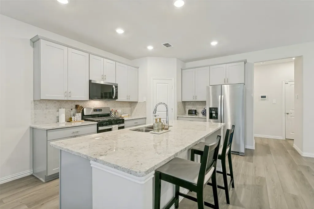 2657 Amistad Ln Lane Corinth TX 76210