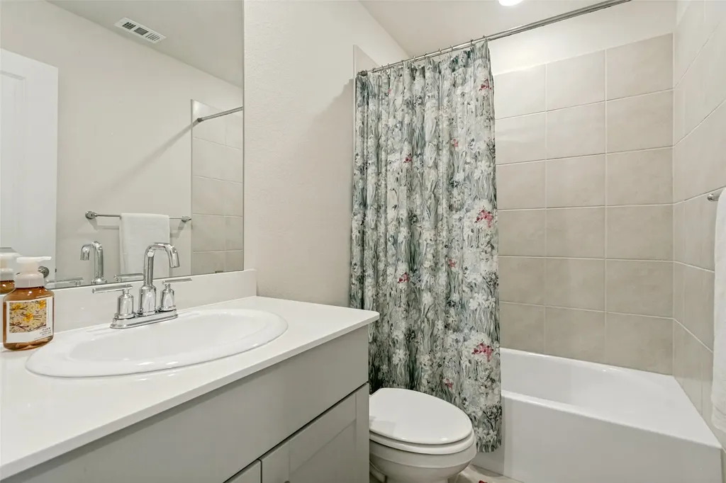 2657 Amistad Ln Lane Corinth TX 76210