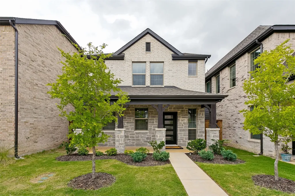 2657 Amistad Ln Lane Corinth TX 76210