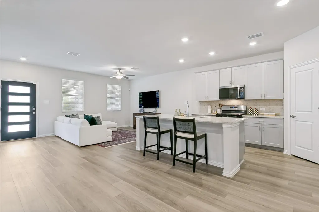 2657 Amistad Ln Lane Corinth TX 76210