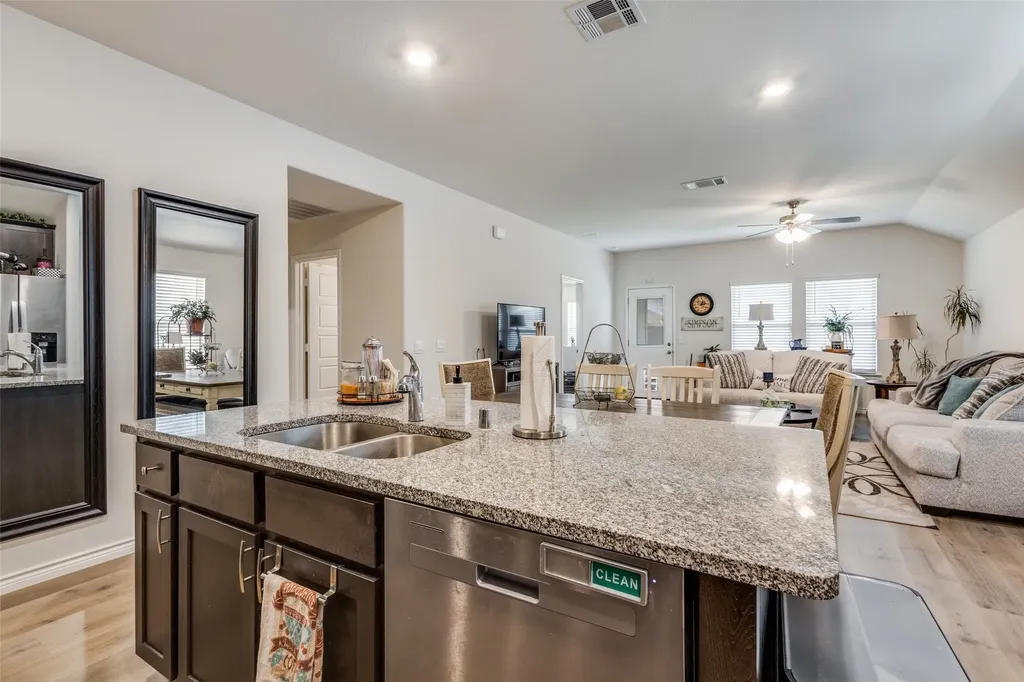 7412 Raynor Place Mckinney TX 75071