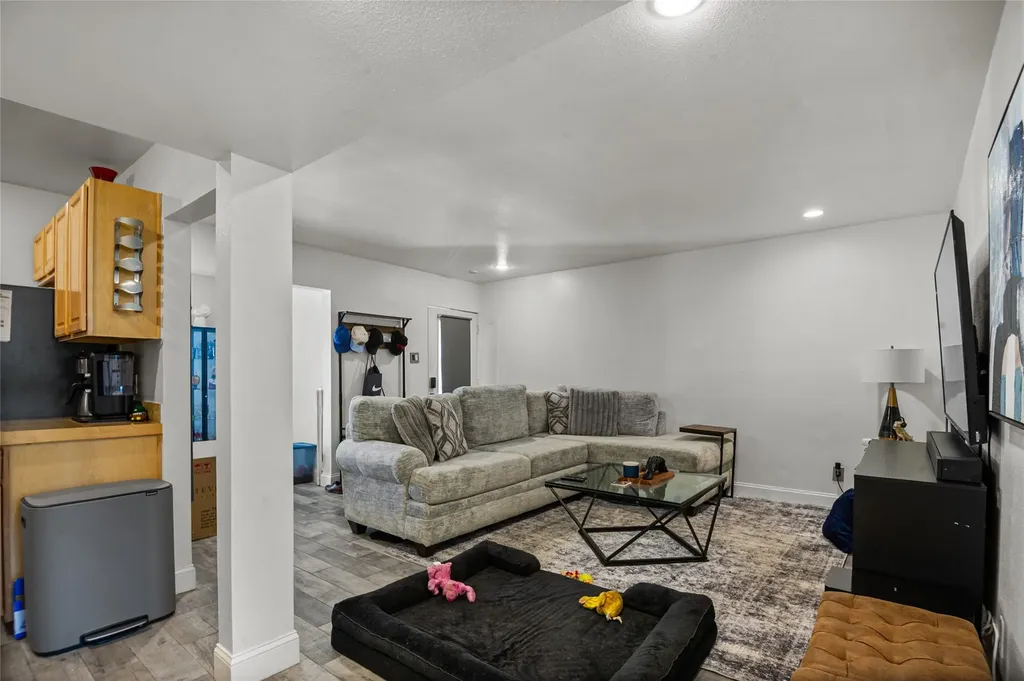 3116 Mahanna Street Dallas TX 75235