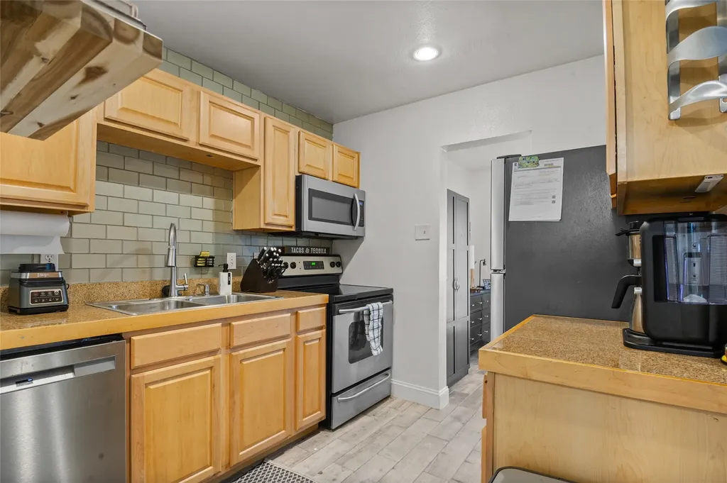3116 Mahanna Street Dallas TX 75235