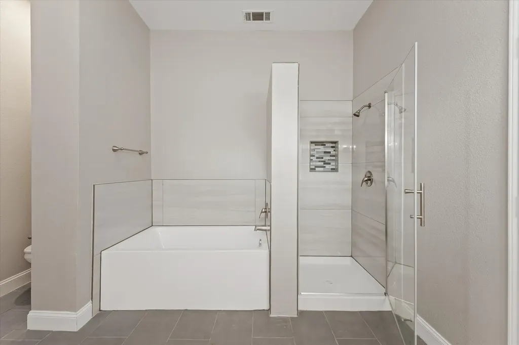 670 Honeysuckle Lane Cedar Hill TX 75104