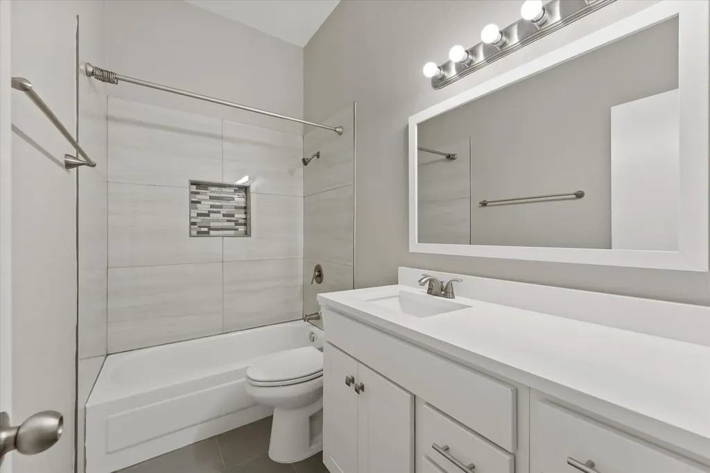 670 Honeysuckle Lane Cedar Hill TX 75104