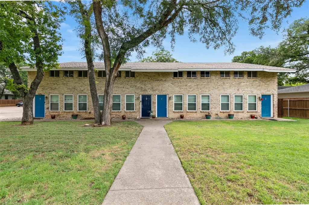 1140 Tyra Lane Fort Worth TX 76114