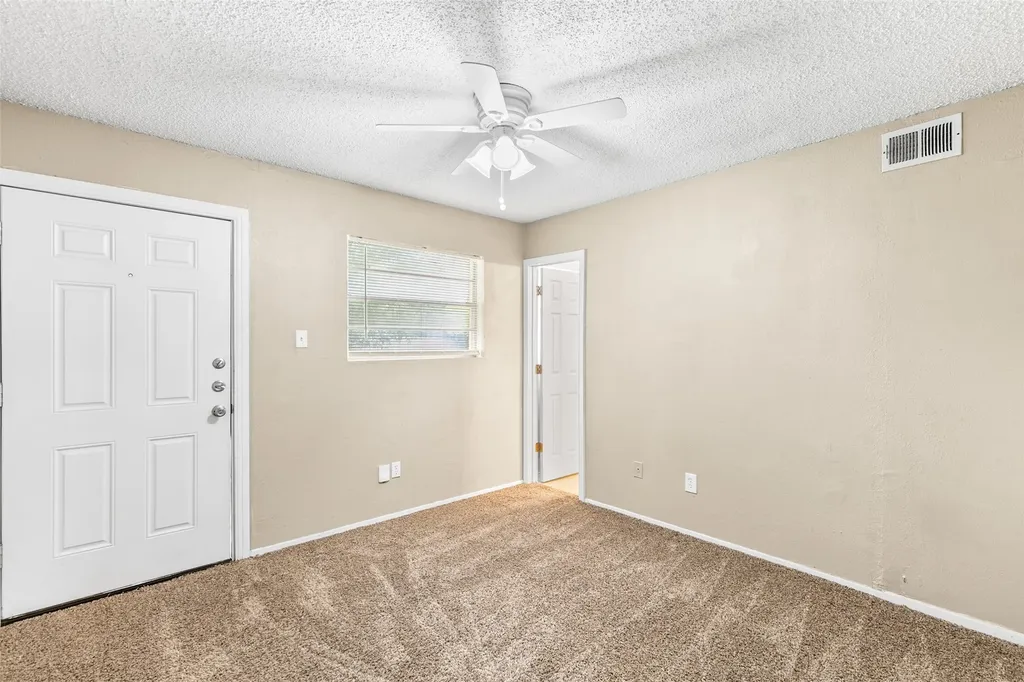 1140 Tyra Lane Fort Worth TX 76114