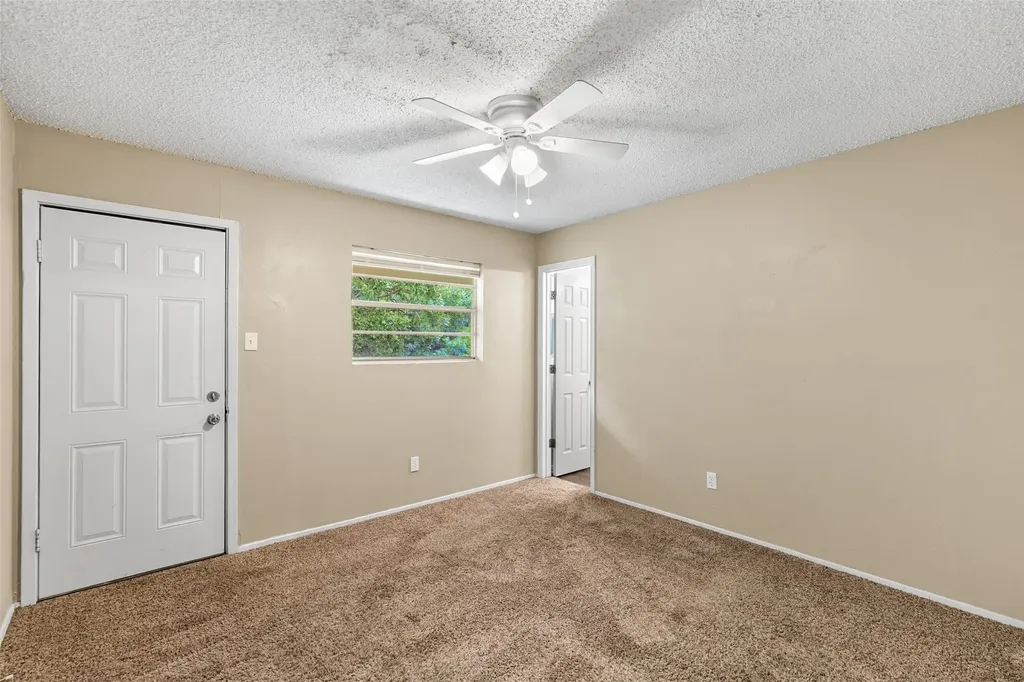 1140 Tyra Lane Fort Worth TX 76114