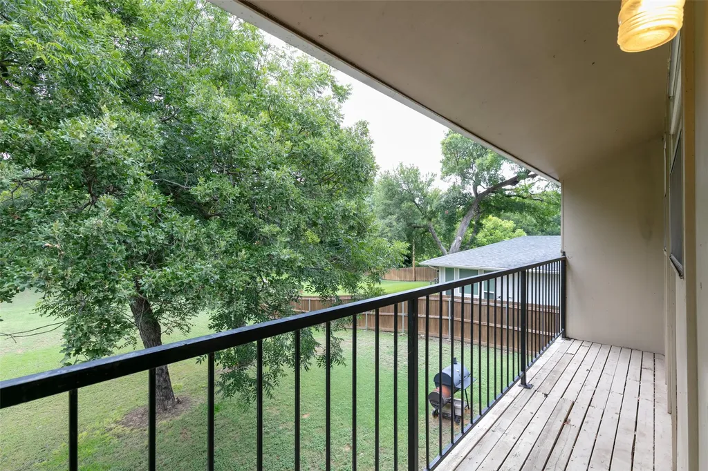 1140 Tyra Lane Fort Worth TX 76114