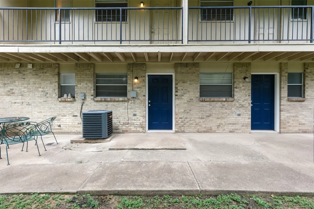 1140 Tyra Lane Fort Worth TX 76114