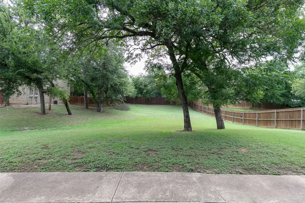 1140 Tyra Lane Fort Worth TX 76114