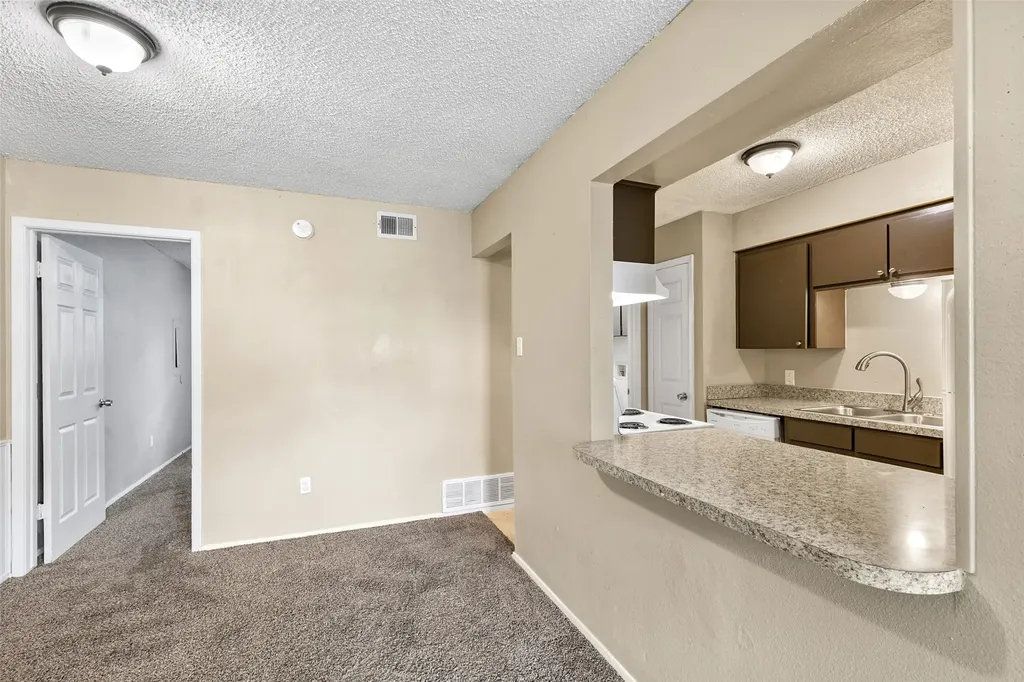 1140 Tyra Lane Fort Worth TX 76114
