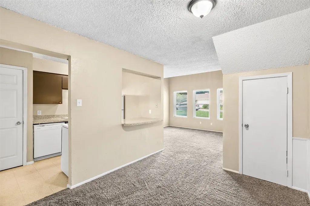 1140 Tyra Lane Fort Worth TX 76114