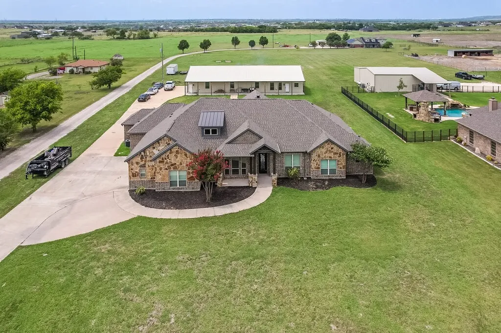 239 N Armstrong Road Venus TX 76084