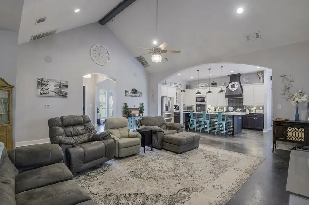 239 N Armstrong Road Venus TX 76084
