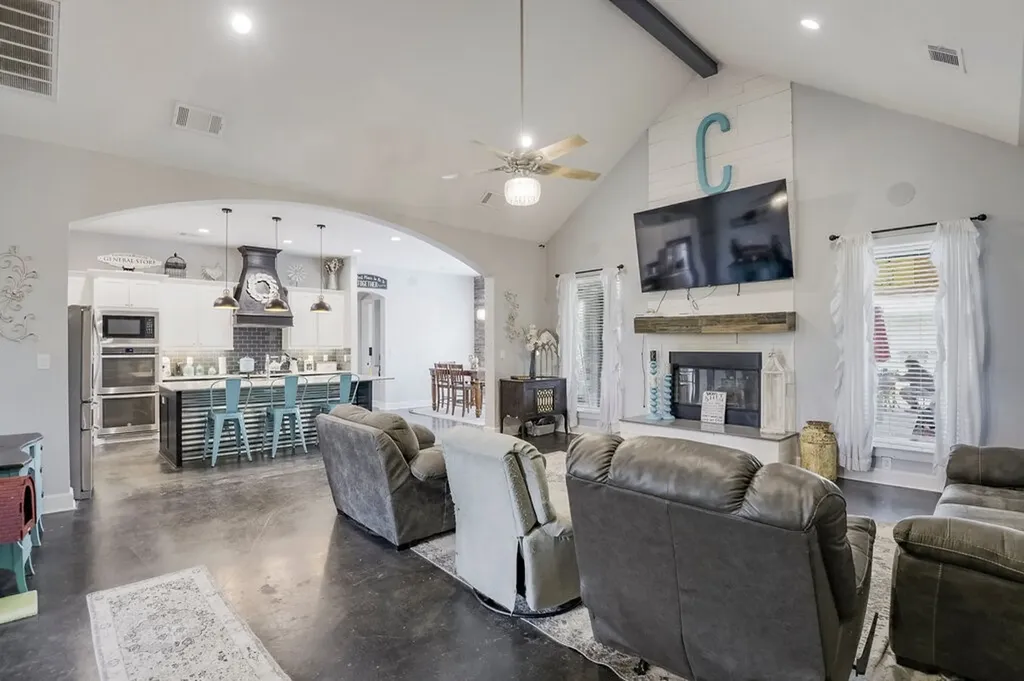 239 N Armstrong Road Venus TX 76084
