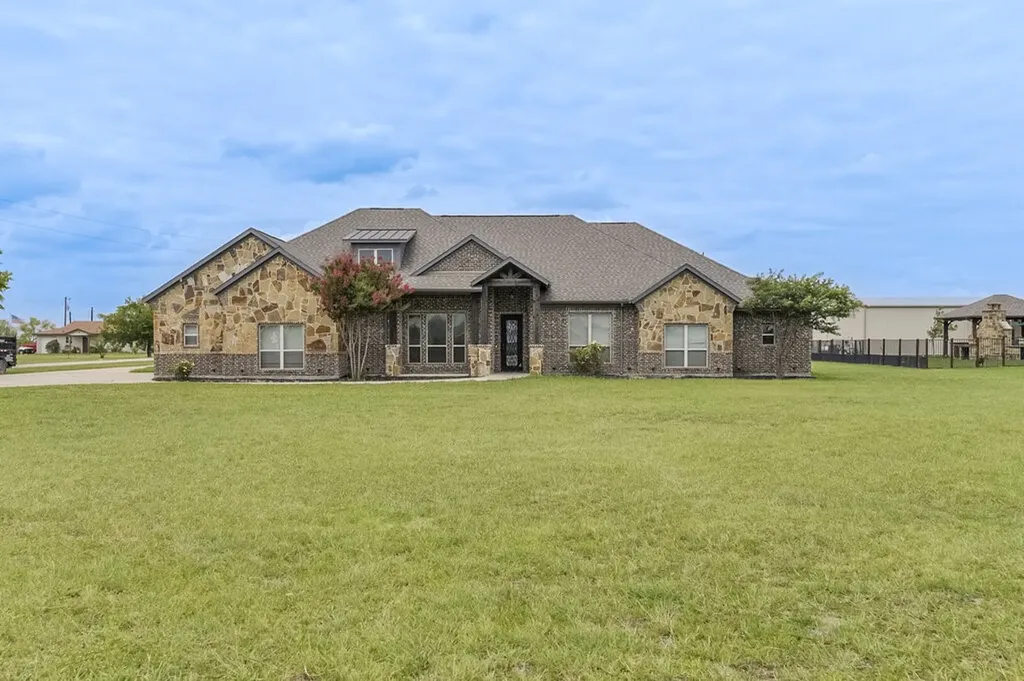 239 N Armstrong Road Venus TX 76084