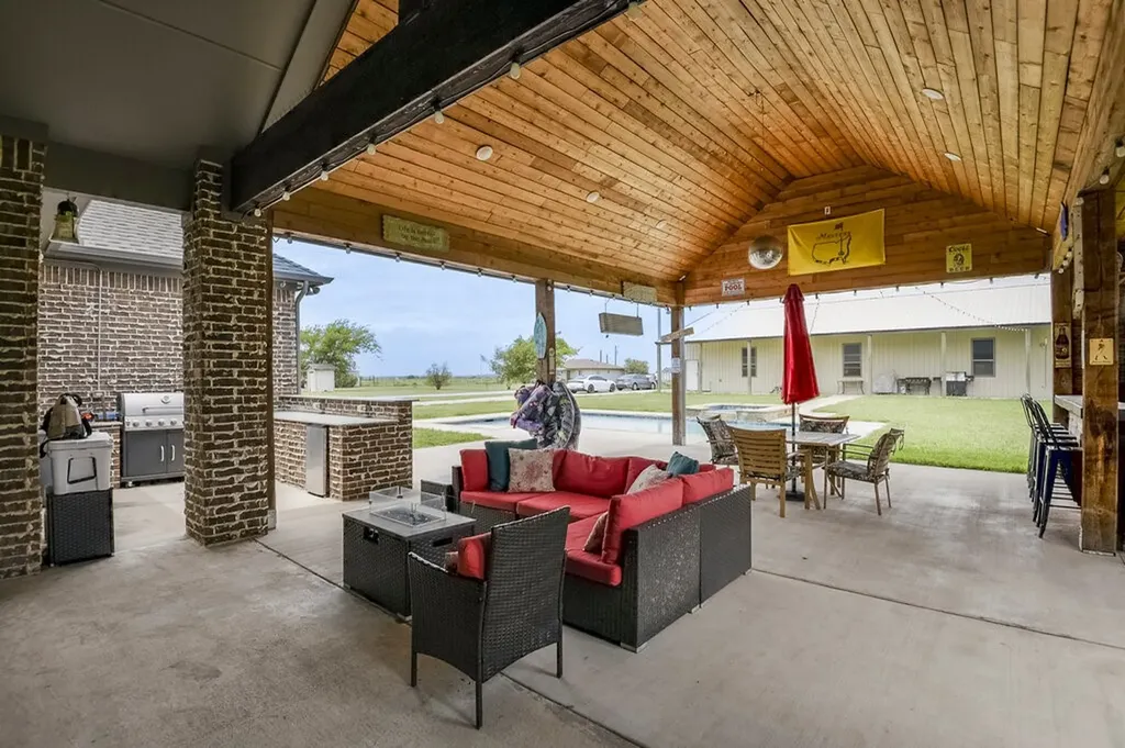 239 N Armstrong Road Venus TX 76084