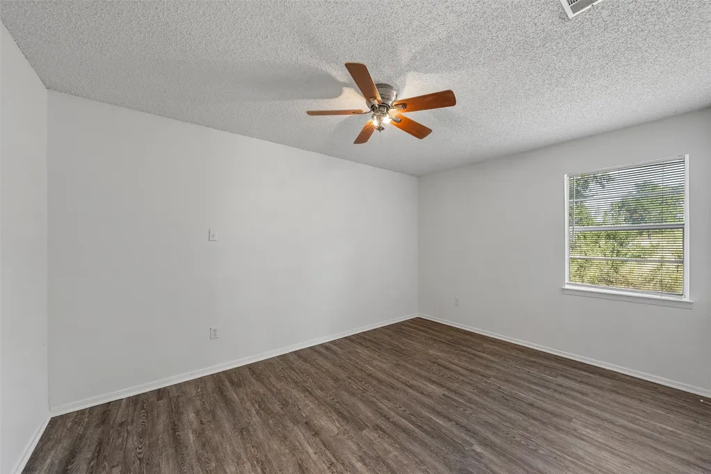 1374 Saffles Road Robinson TX 76706