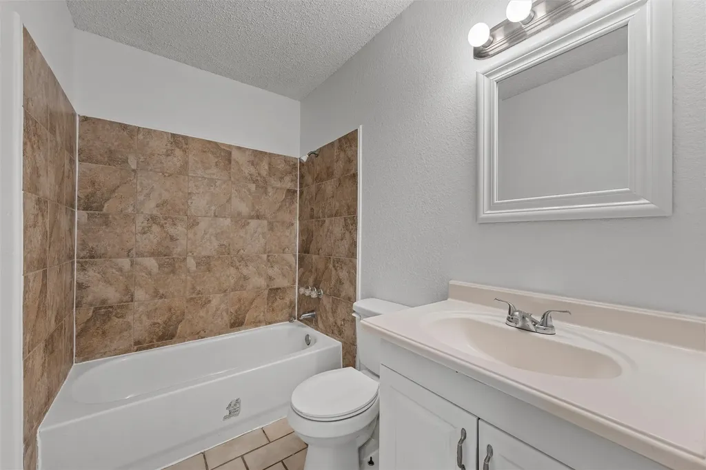 1374 Saffles Road Robinson TX 76706
