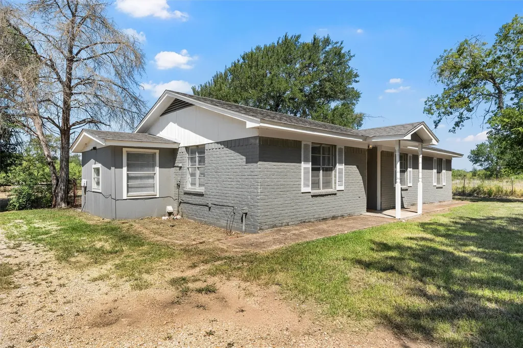 1374 Saffles Road Robinson TX 76706