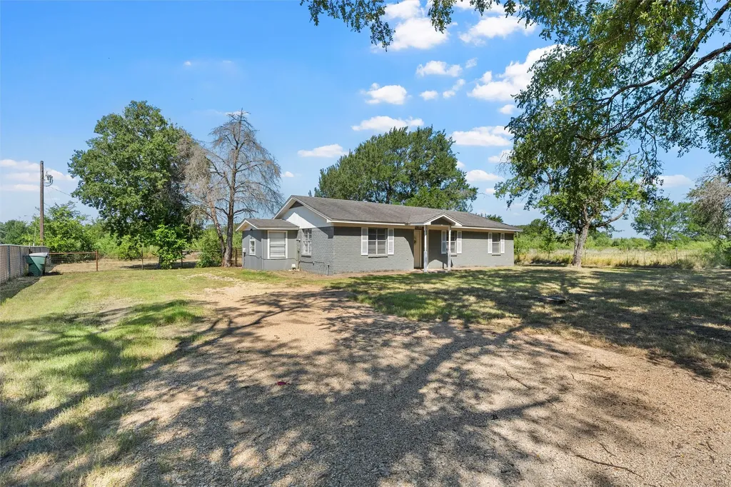 1374 Saffles Road Robinson TX 76706