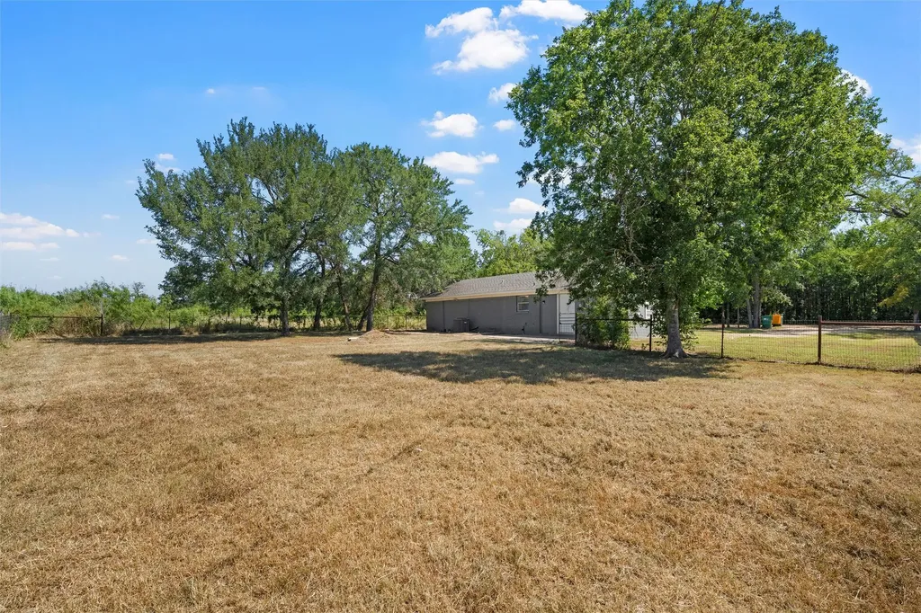 1374 Saffles Road Robinson TX 76706