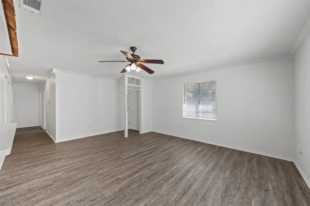 1374 Saffles Road Robinson TX 76706