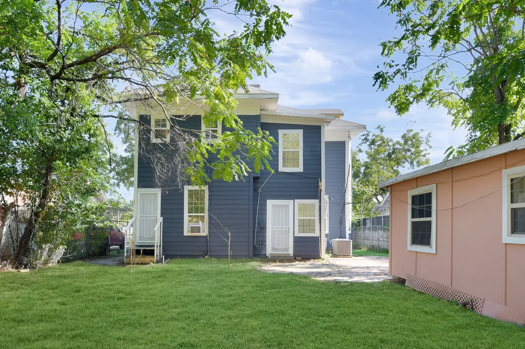 3711 Wendelkin Street Dallas TX 75215