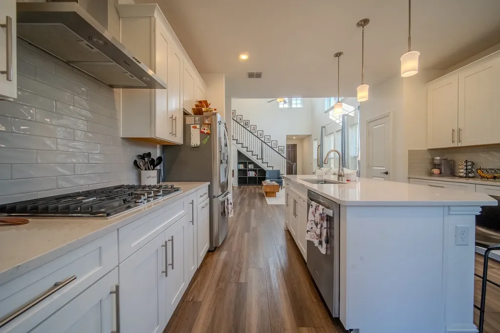 4629 Golden Gate Way Garland TX 75043