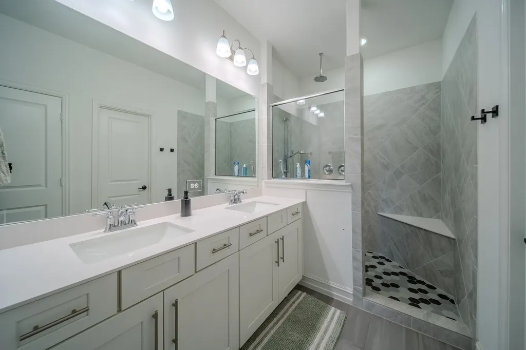 4629 Golden Gate Way Garland TX 75043