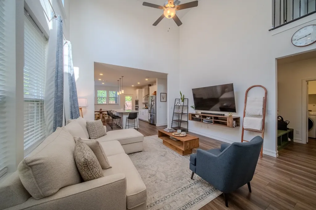 4629 Golden Gate Way Garland TX 75043