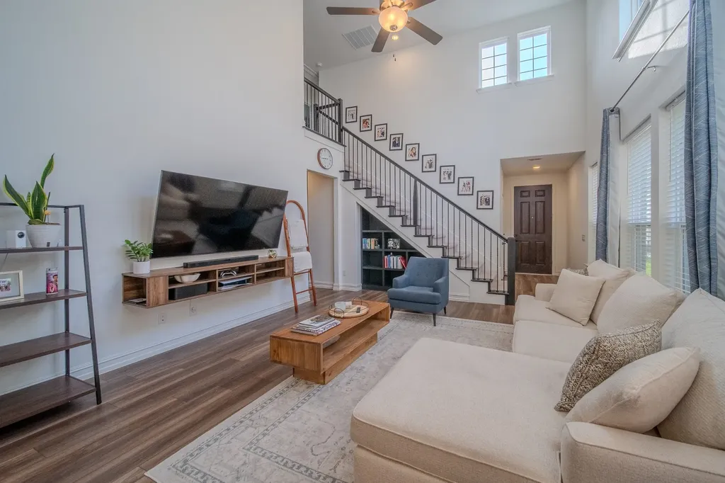 4629 Golden Gate Way Garland TX 75043