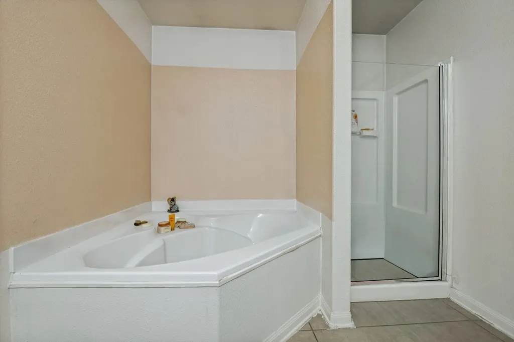 624 Noble Grove Fort Worth TX 76140