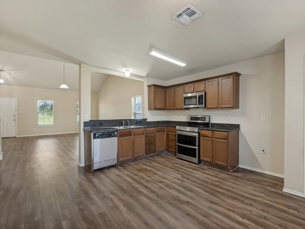 2005 Brackettville Forney TX 75126