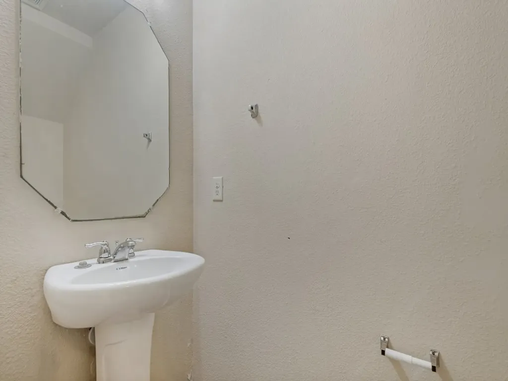2005 Brackettville Forney TX 75126