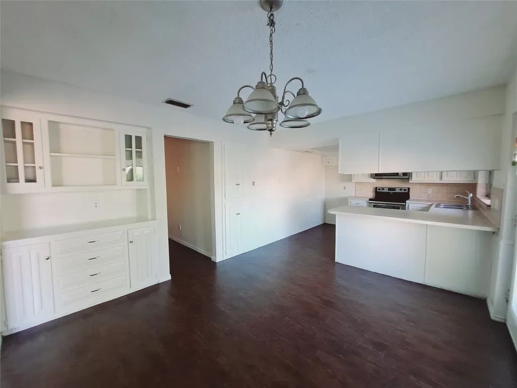 4106 Cedar Creek Drive Garland TX 75043