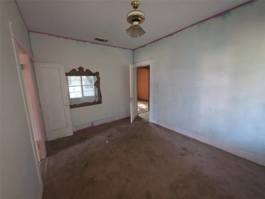 905 W Walker Street Breckenridge TX 76424