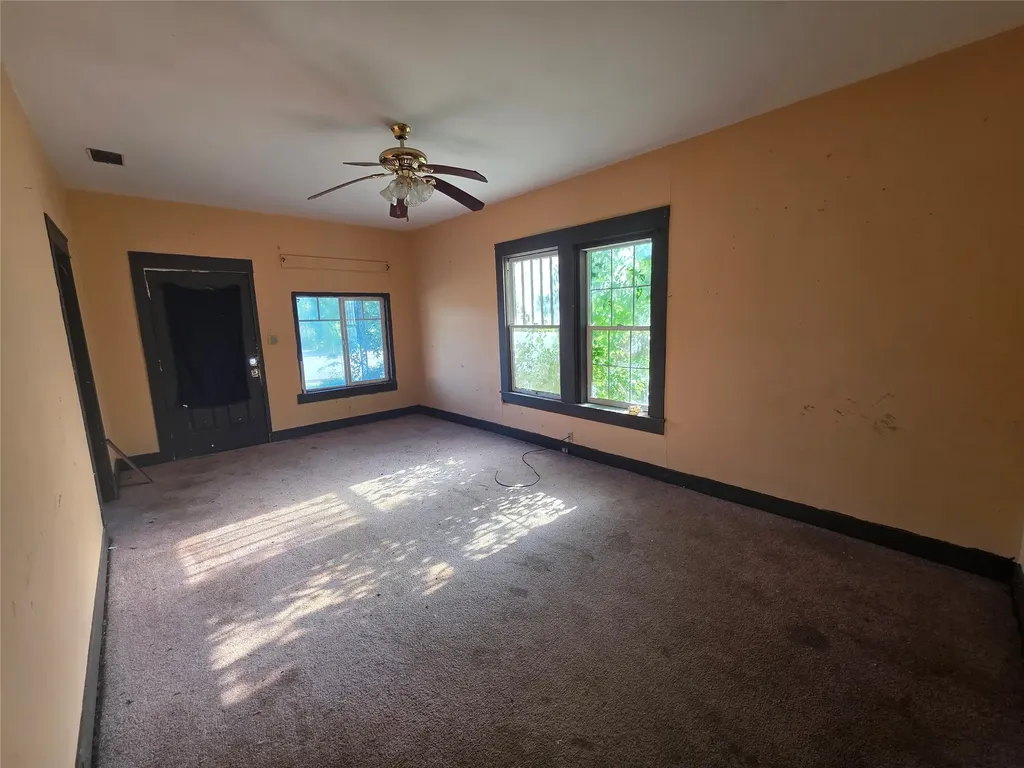 905 W Walker Street Breckenridge TX 76424