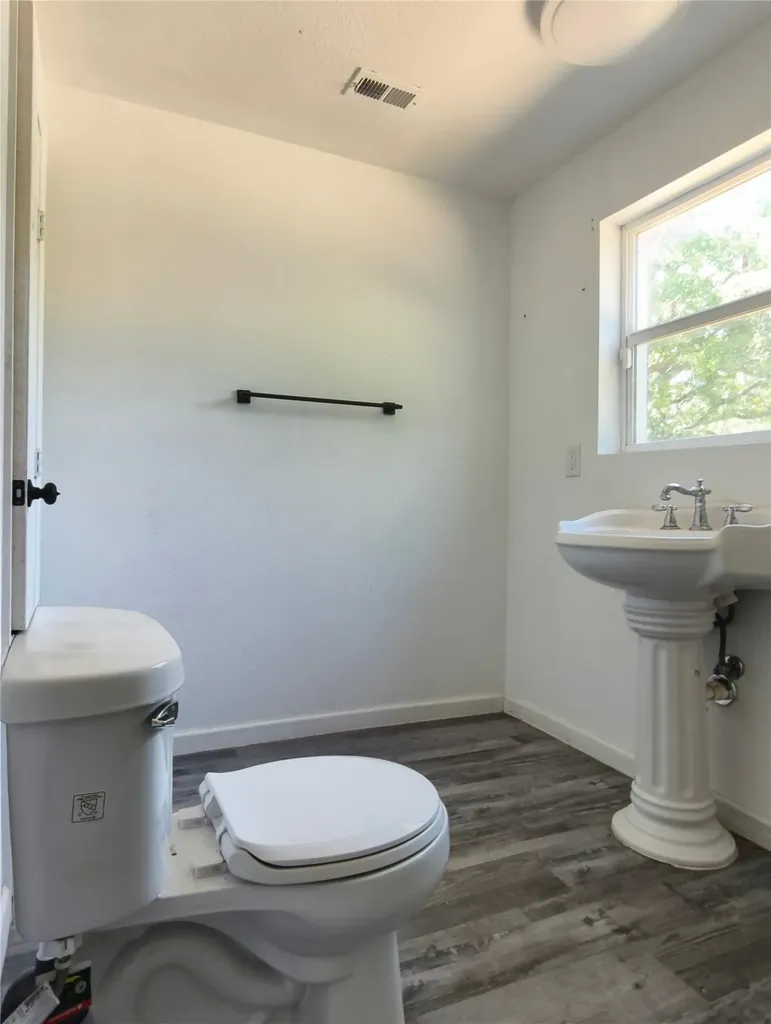 115 Lacewell Street Jacksboro TX 76458