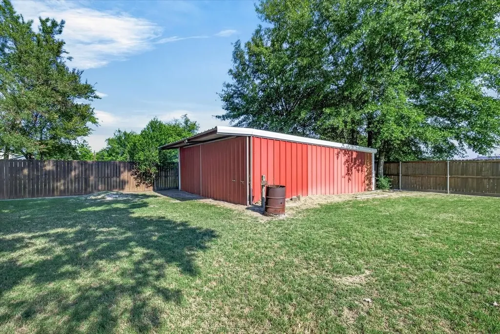 424 E Pennsylvania Avenue Van TX 75790