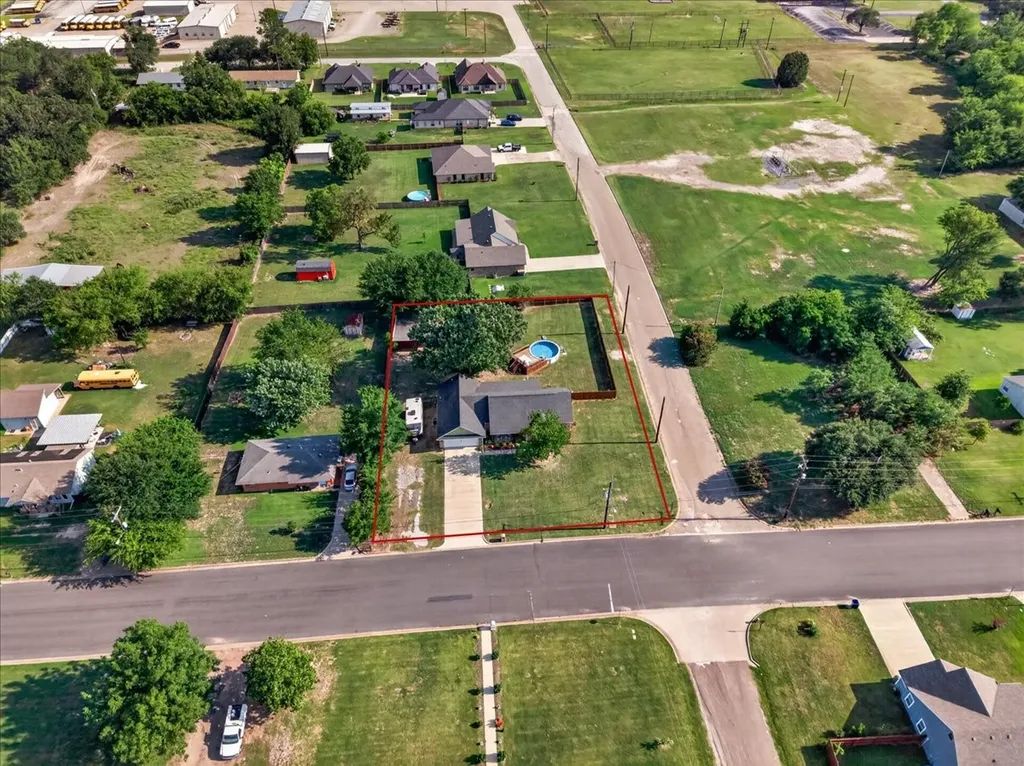 424 E Pennsylvania Avenue Van TX 75790
